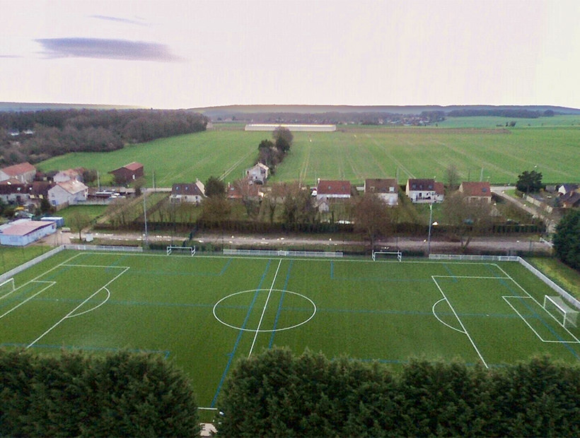 Stade synthétique de la Conche de Mézières-sur-Seine