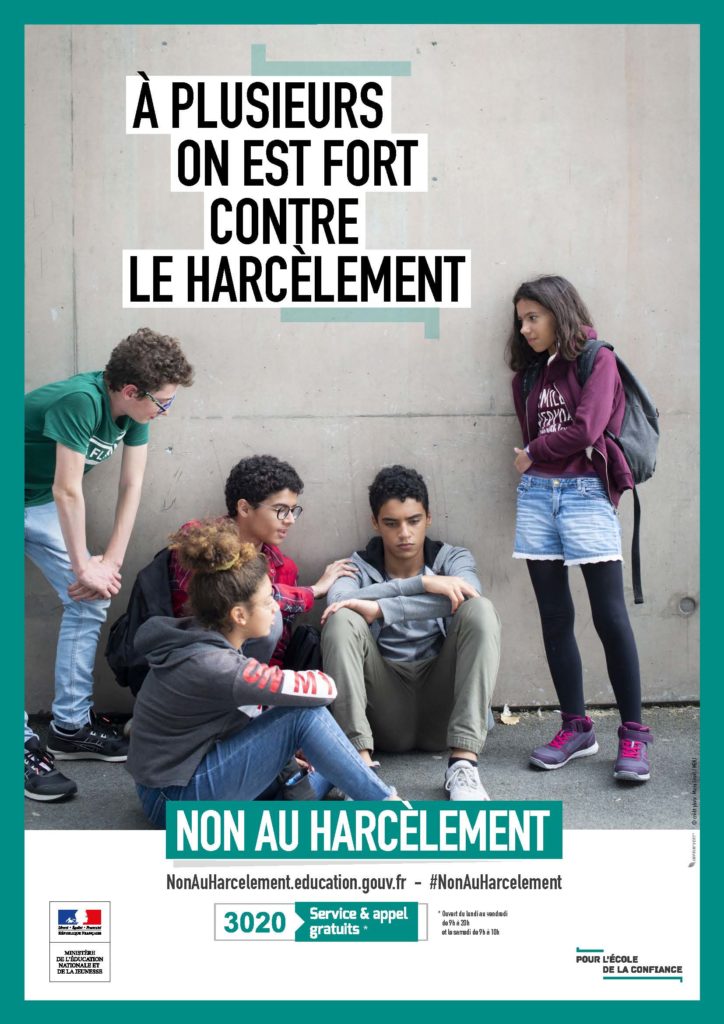 Affiche contre le harcèlement scolaire.